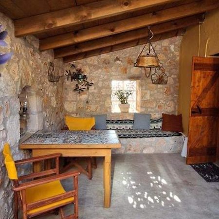 La Casa Di Nonna Guest House Korithion ภายนอก รูปภาพ