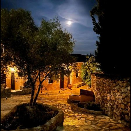 La Casa Di Nonna Guest House Korithion ภายนอก รูปภาพ